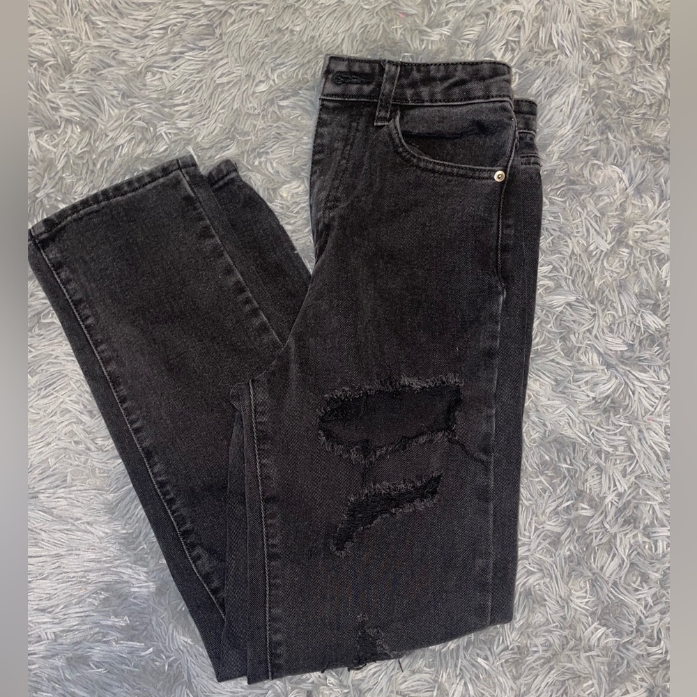 PRETTYLITTLETHING black ripped jeans size 0